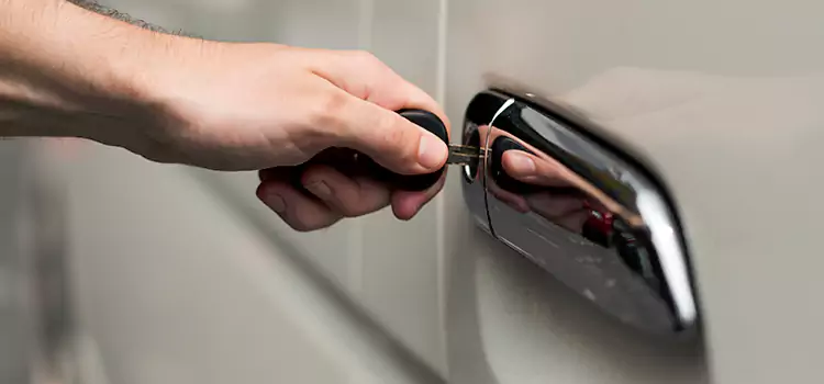 Why Choose Our Auto Locksmith Team in Ruskin, FL?